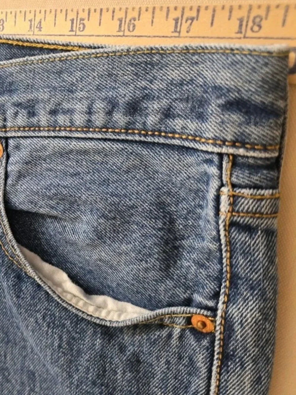 Levi’s 501 Original Fit Medium Wash Jeans 36x30
